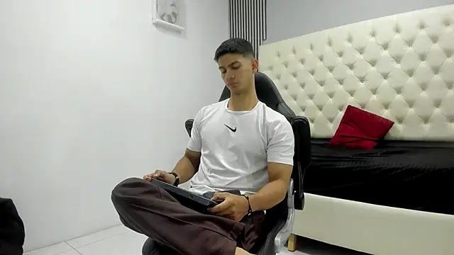ANDRES STUD online show from 03.25.26