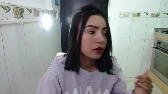 Snapshot of julieta_fn chatting on 02.18.26 julieta fn online show from 02.18.26