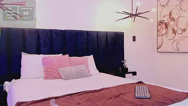 nattashaa7 online show from 10.18.25