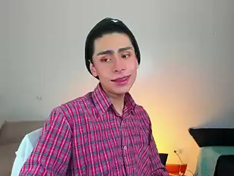 Snapshot of steve__gray chatting on 02.13.25 steve gray online show from 02.13.25