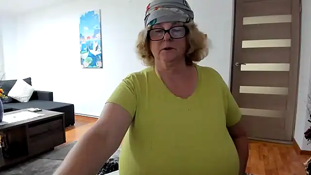 NoraJohnson6 online show from 09.11.25