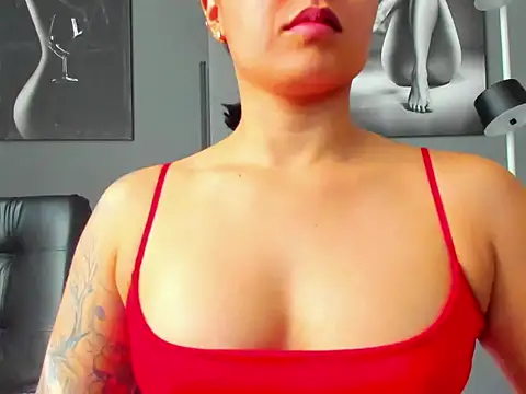 karlyjons12 online show from 10.30.25