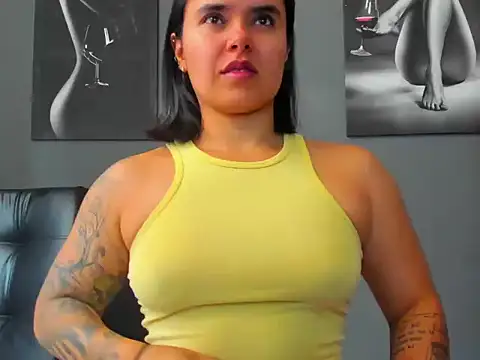 karlyjons12 online show from 11.19.25