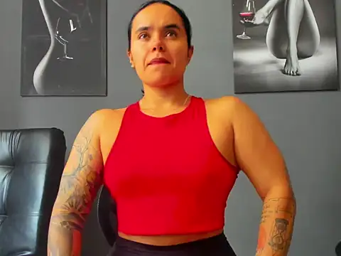 karlyjons12 online show from 11.24.25