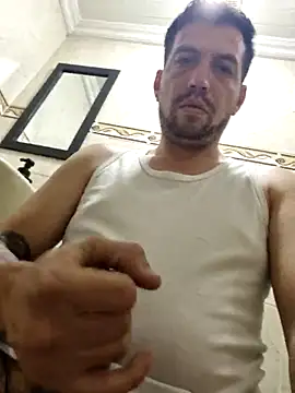 Snapshot of reyarturs13 chatting on 02.06.25 reyarturs13 online show from 02.06.25