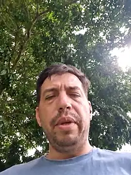 Snapshot of reyarturs13 chatting on 02.11.25 reyarturs13 online show from 02.11.25