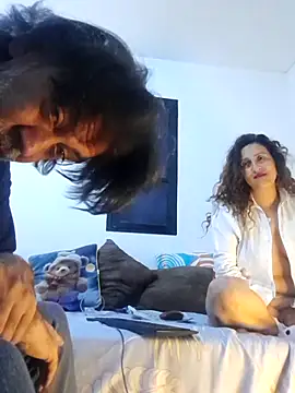 jeans and emma online show from 09.21.25