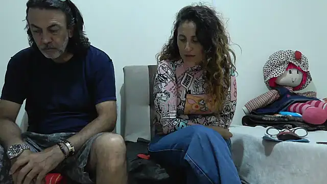 Snapshot of jeans_and_emma chatting on 02.22.26 jeans and emma online show from 02.22.26