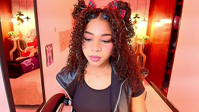 tylla  online show from 03.17.25