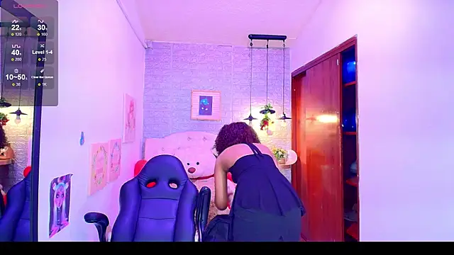 tylla  online show from 03.20.25