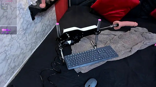 IVISBOUNCYASS online show from 02.07.26