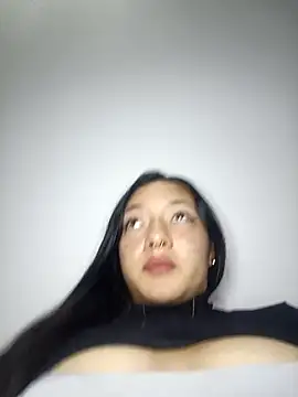 Snapshot of CuteHarper chatting on 03.18.25 CuteHarper online show from 03.18.25