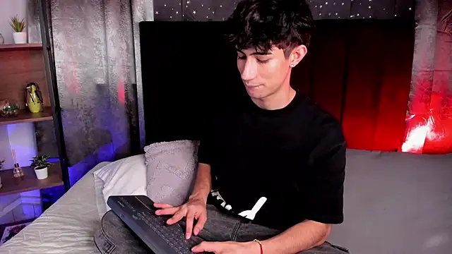 NovaaWheler online show from 10.30.25