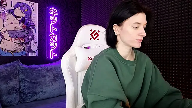 roxy riot  online show from 03.15.25