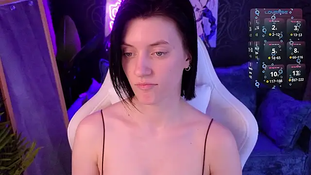 Snapshot of roxy_riot_ chatting on 03.02.26 roxy riot online show from 03.02.26