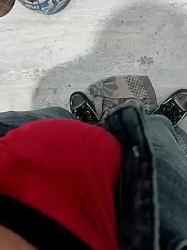 Snapshot of emremodel chatting on 05.16.26 emremodel online show from 05.16.26