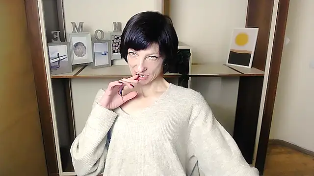  AngeliaFlow  online show from 09.15.25