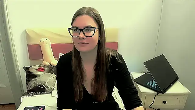 CarolineFlirt online show from 11.05.25