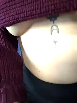 Snapshot of isabella_beauty_01 chatting on 02.09.25 isabella beauty 01 online show from 02.09.25