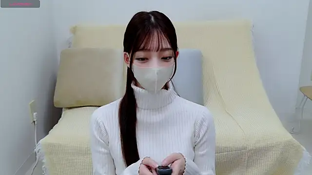 Snapshot of -ai-tan- chatting on 02.14.25 -ai-tan- online show from 02.14.25