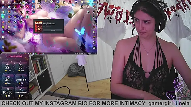 Snapshot of Gamergirl-Linela chatting on 10.28.25 Gamergirl-Linela online show from 10.28.25