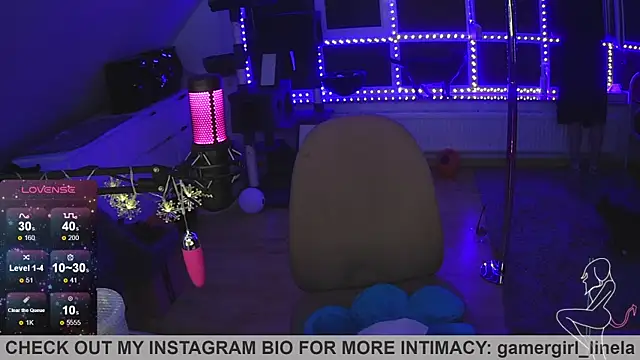 Snapshot of Gamergirl-Linela chatting on 11.17.25 Gamergirl-Linela online show from 11.17.25