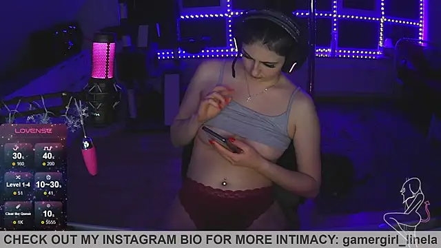 Snapshot of Gamergirl-Linela chatting on 11.23.25 Gamergirl-Linela online show from 11.23.25