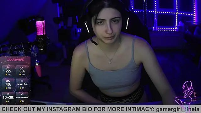 Snapshot of Gamergirl-Linela chatting on 12.05.25 Gamergirl-Linela online show from 12.05.25