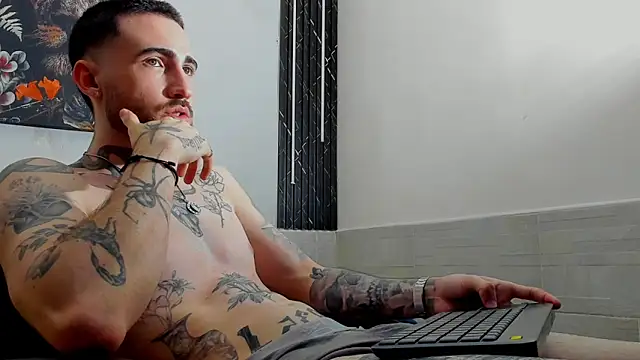 Luke davis01 online show from 02.24.25