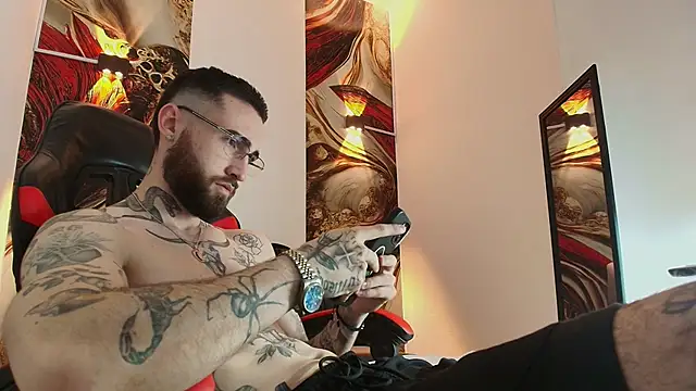 Luke davis01 online show from 10.18.25