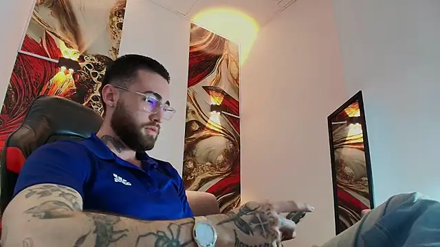 Luke davis01 online show from 11.18.25