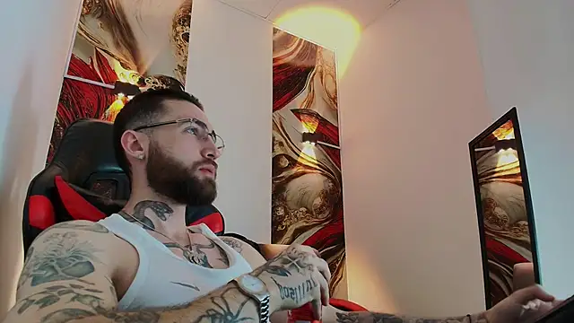 Luke davis01 online show from 11.27.25