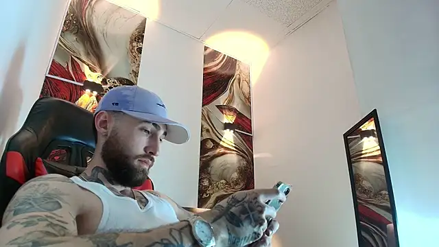 Snapshot of Luke_davis01 chatting on 01.16.26 Luke davis01 online show from 01.16.26