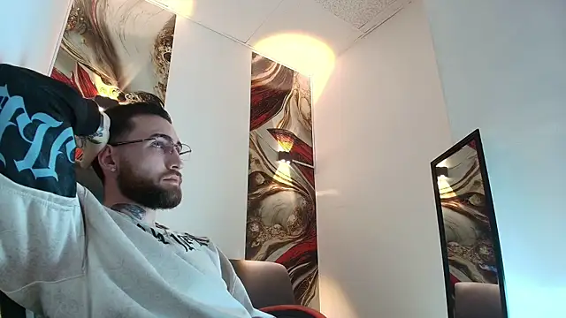 Snapshot of Luke_davis01 chatting on 01.17.26 Luke davis01 online show from 01.17.26