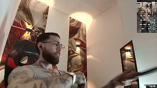 Snapshot of Luke_davis01 chatting on 02.11.26 Luke davis01 online show from 02.11.26