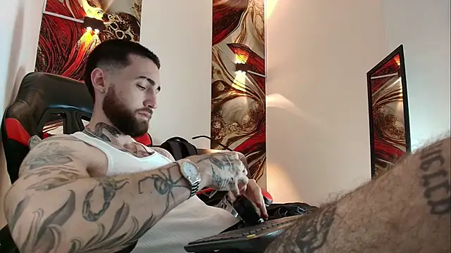 Snapshot of Luke_davis01 chatting on 02.18.26 Luke davis01 online show from 02.18.26