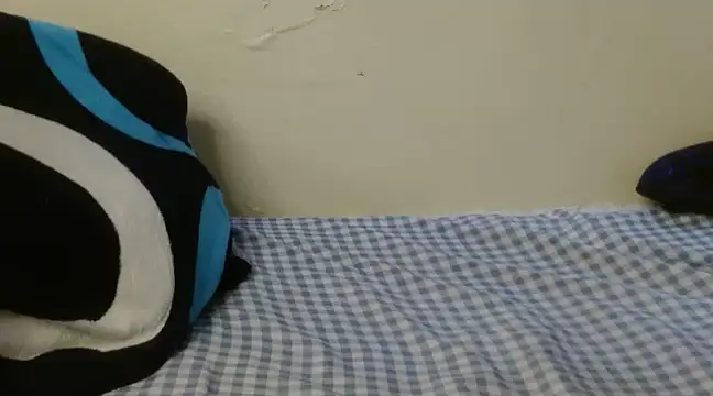 Snapshot of SweetLeona chatting on 03.17.25 SweetLeona online show from 03.17.25