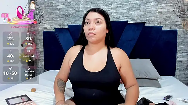 Snapshot of Sophia_Brunett chatting on 09.17.25 Sophia Brunett online show from 09.17.25