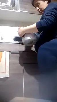 Saori Sann  online show from 02.13.25