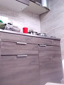 Saori Sann  online show from 03.09.25