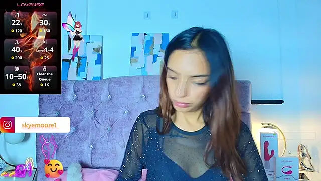 Skye Moore online show from 10.02.25