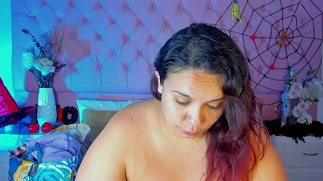 KourtneyEvans online show from 10.28.25