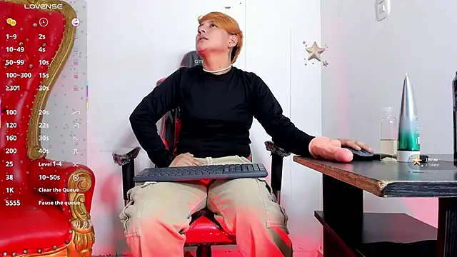 Snapshot of Brianna_Hard chatting on 03.15.25 Brianna Hard online show from 03.15.25