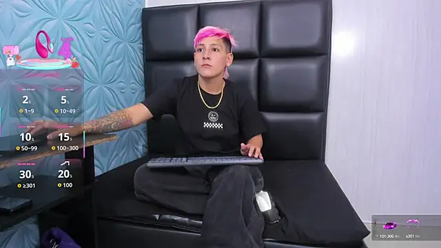 Snapshot of Brianna_Hard chatting on 09.30.25 Brianna Hard online show from 09.30.25