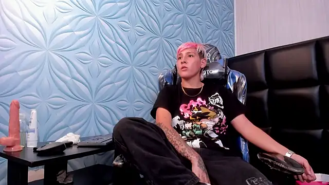 Snapshot of Brianna_Hard chatting on 10.07.25 Brianna Hard online show from 10.07.25