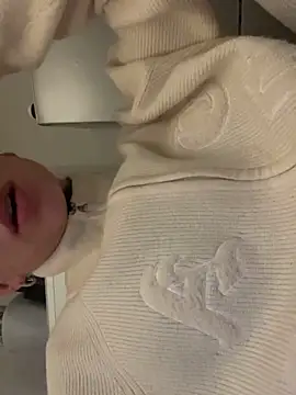 Snapshot of Daria-maus24 chatting on 02.12.25 Daria-maus24 online show from 02.12.25