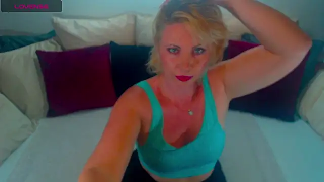 Snapshot of Lex_McQueen chatting on 05.12.26 Lex McQueen online show from 05.12.26