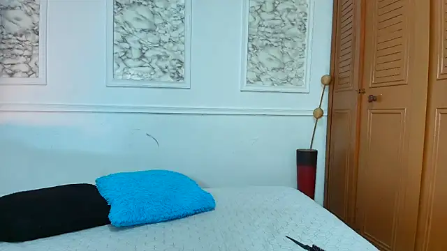 Danella houston online show from 09.19.25