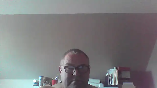 Snapshot of mkestr69 chatting on 04.24.26 mkestr69 online show from 04.24.26
