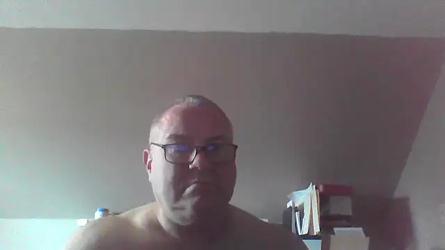 Snapshot of mkestr69 chatting on 05.01.26 mkestr69 online show from 05.01.26